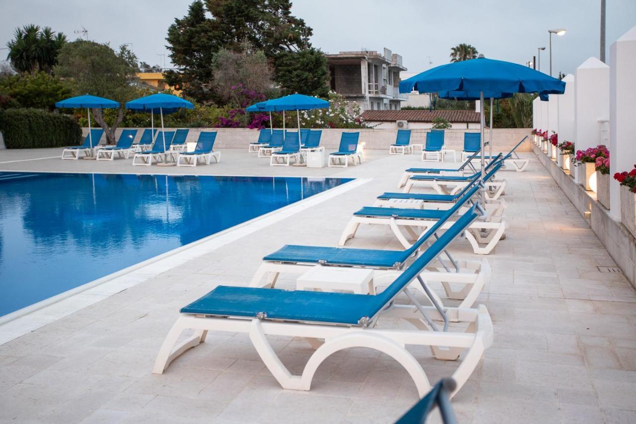 Club Azzurro Hotel&Resort Porto Cesareo Exterior foto