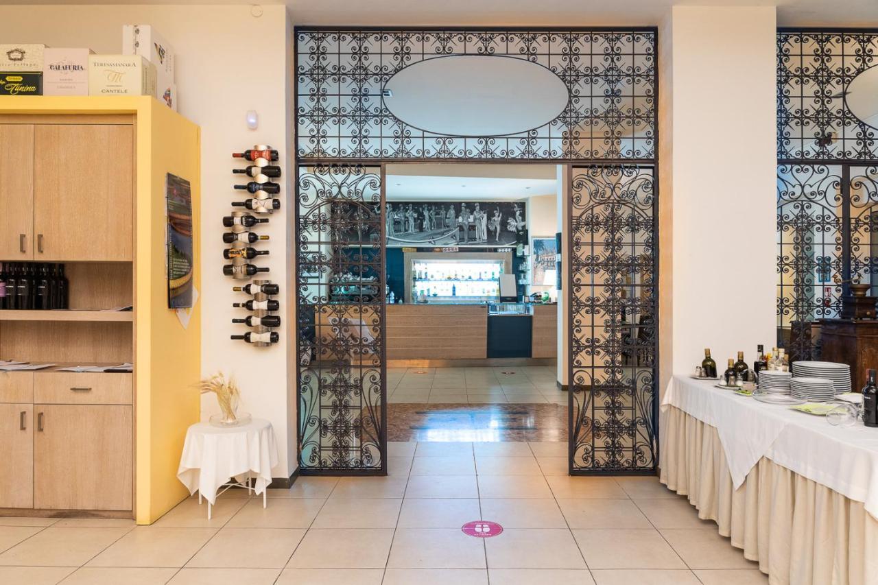 Club Azzurro Hotel&Resort Porto Cesareo Exterior foto